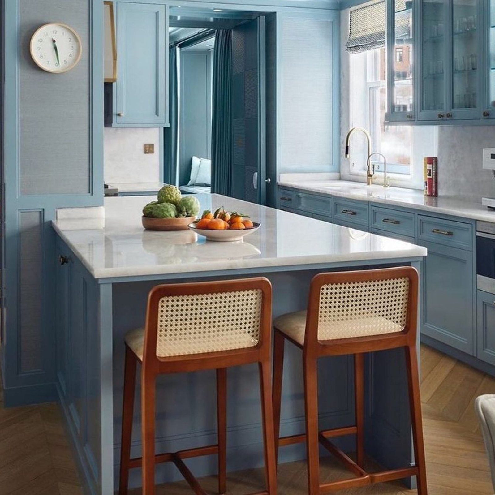 B6 Snapinsta.app_403105375_18399525298013527_3564832827137717682_n_1080-topaz-high fidelity v2-1x